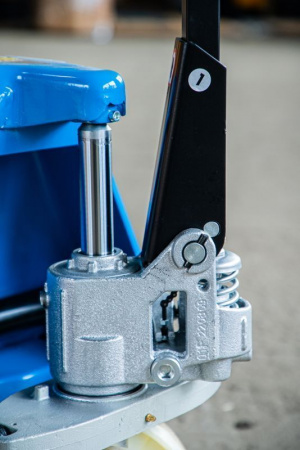 Тележка гидравлическая 2500 кг 1150 мм TOR RHP (нейлоновые колеса)