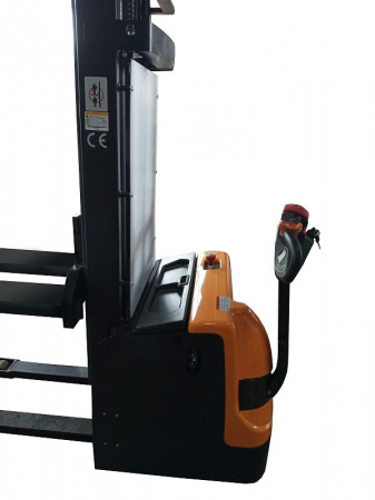 Штабелер самоходный 2,0 т 1,6 м TOR CDD2016-WSL Li-ion (сопровождаемый)