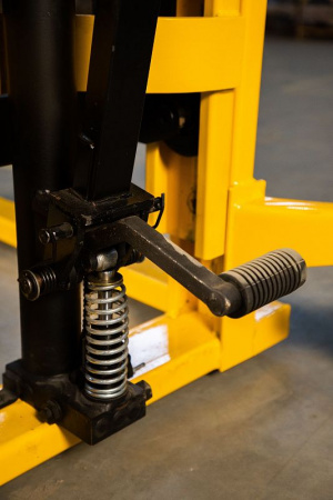 Штабелер-бочкокантователь гидравлический 0,5 т 1,4 м TOR WDS500-1600