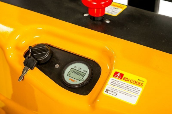 Штабелер самоходный 1,5 т 2,5 м TOR WS15SL-2500 (сопровождаемый)